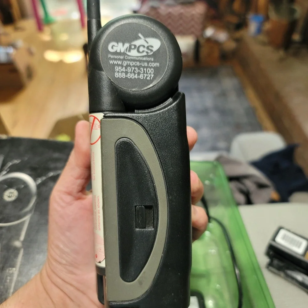 Globalstar GSP-1600 Tri-Mode Satellite Phone Black with Battery and Charger